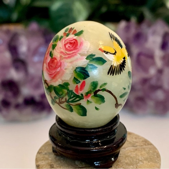 Vintage Hand Painted Green Jade Egg w Flowers Bird & Pink Roses Wood Stand 1.5" - Picture 2 of 12